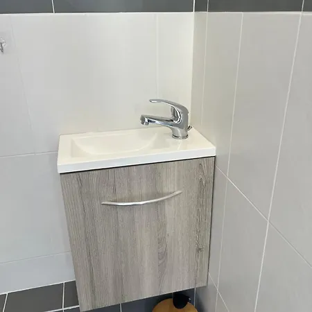Appartement Renove Avec Terrasse & Jardin Proche Gare *